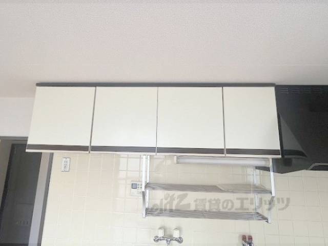 キッチン　上部収納