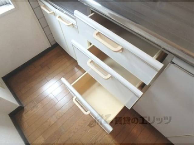 キッチン　下部収納