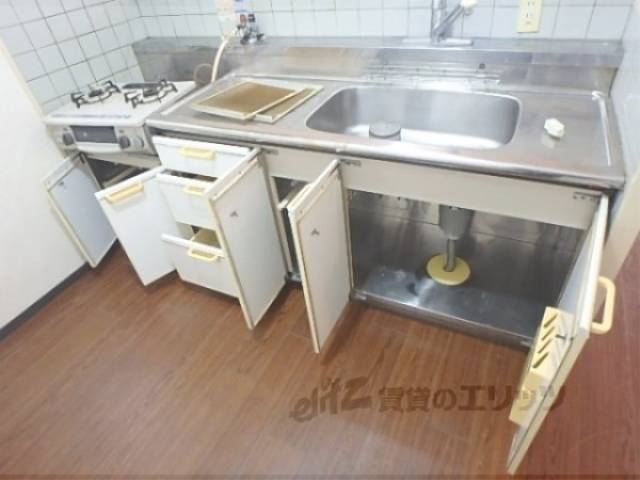 キッチン　下部収納