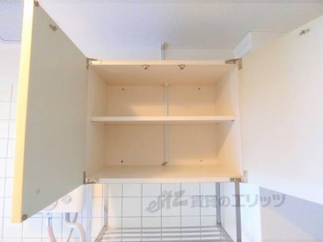 キッチン　上部収納