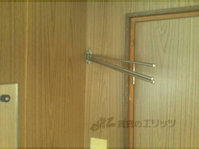 洗面所　タオル掛け