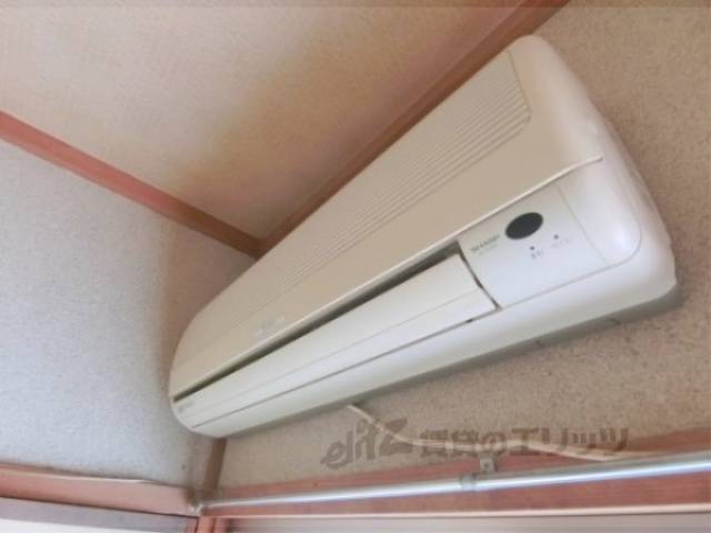 エアコン　窓