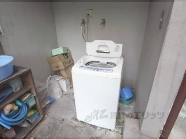 洗濯機置場　共同ランドリー
