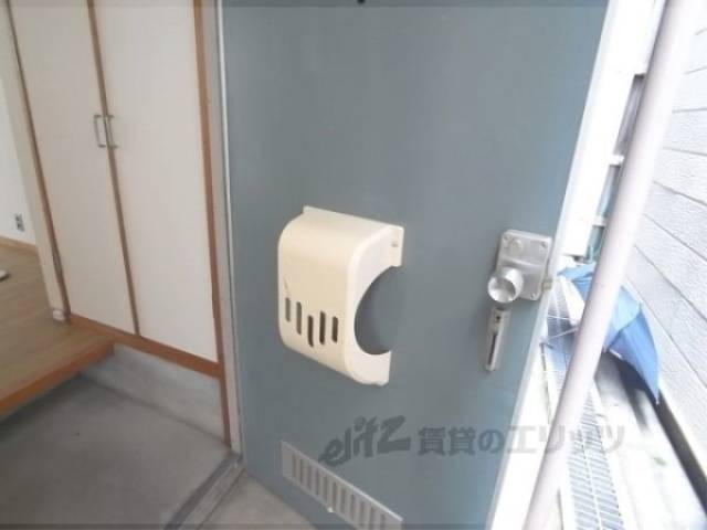 玄関　扉
