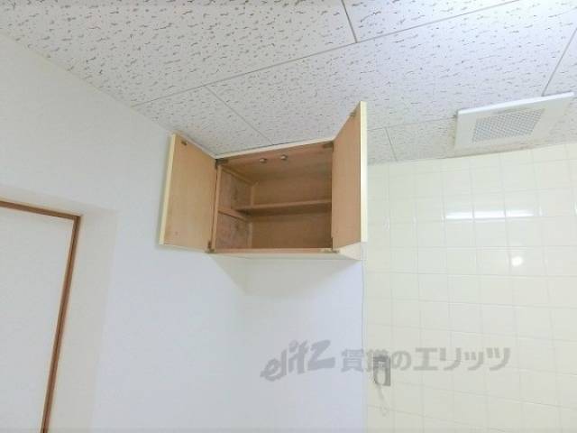 キッチン　キッチン上部収納