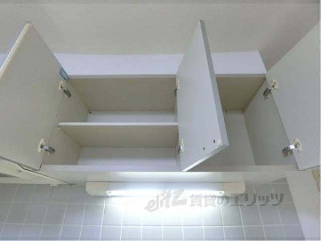 キッチン　キッチン上部収納