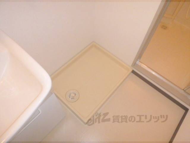 洗濯機置場　ぴかぴか