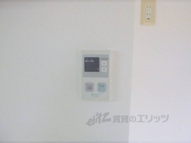 給湯器リモコン　キッチン給湯スイッチ
