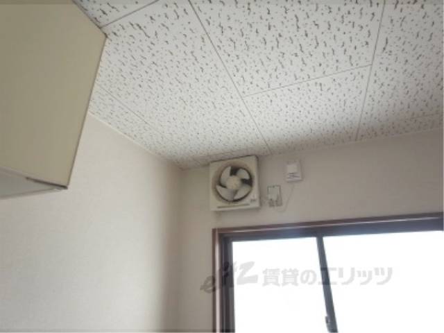 キッチン　換気扇