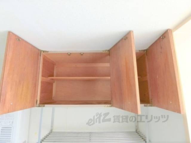 キッチン　キッチン上部収納