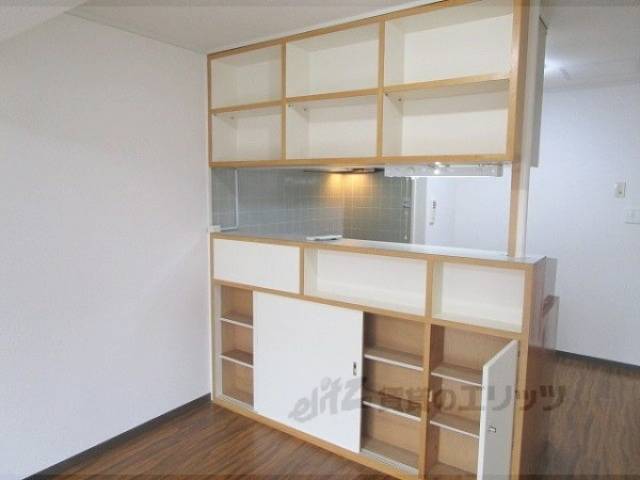 キッチン　裏側収納