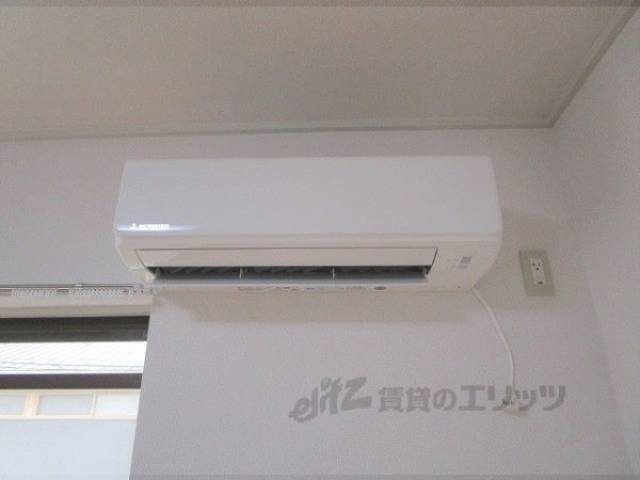 洋室　エアコン