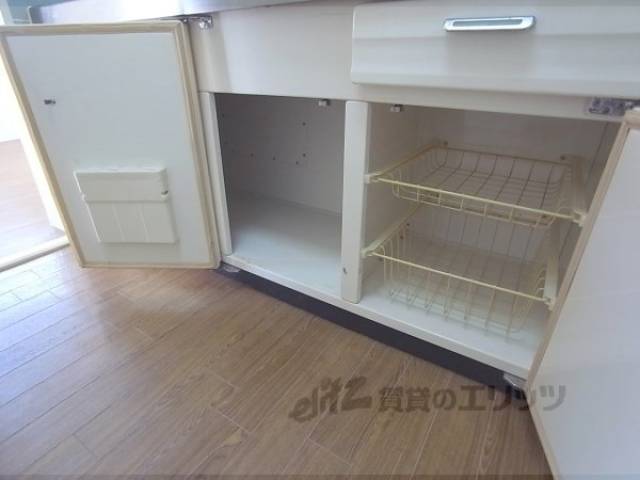 キッチン　下部収納