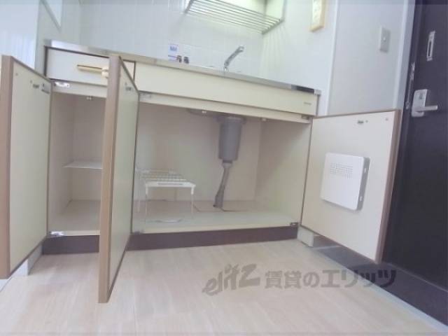 キッチン　下段収納
