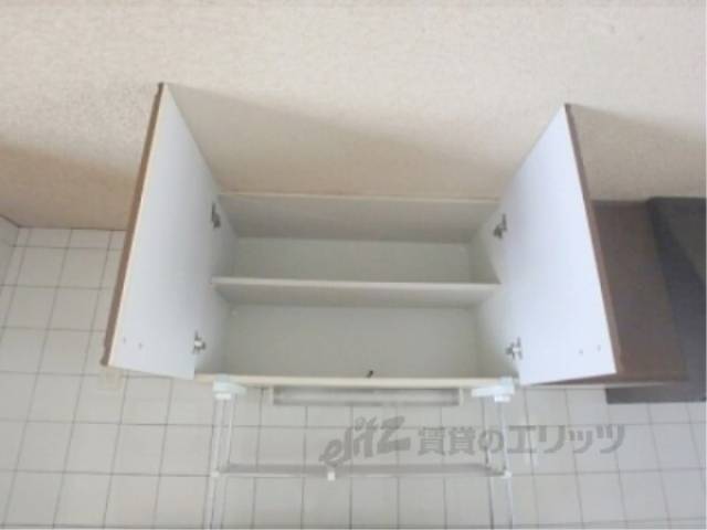 キッチン　収納上部