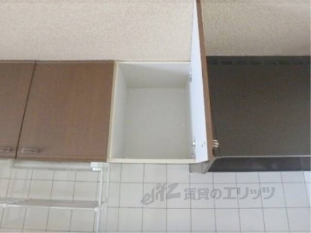 キッチン　収納上部