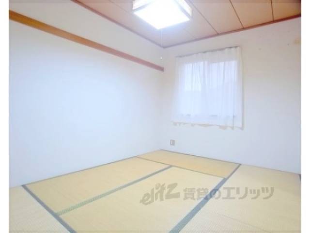 和室　南向きのお部屋です。