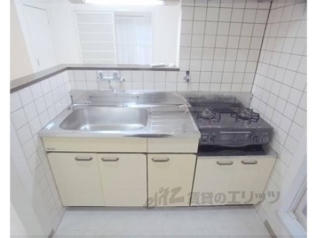 キッチン　使い勝手のいい広さのあるキッチンです。