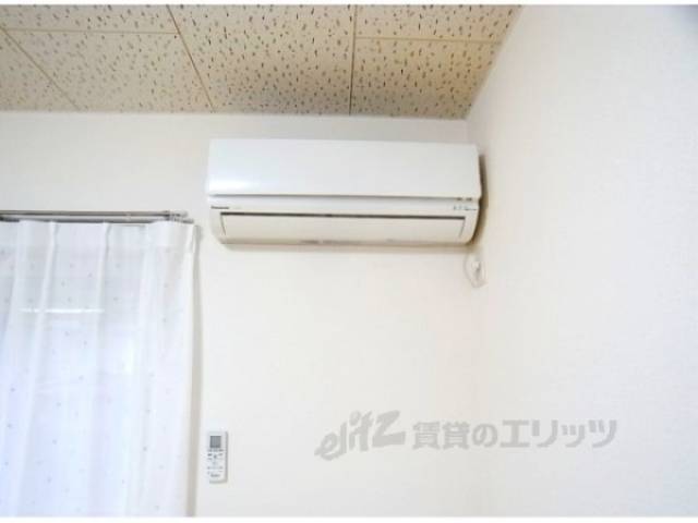 エアコン　暑い京都の夏もこれがあｔれば安心ですね。