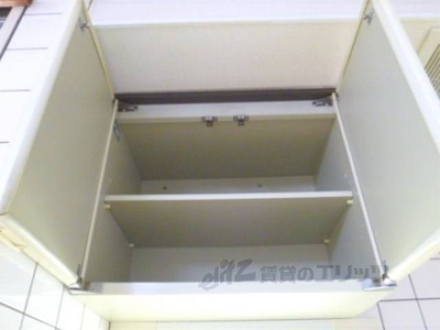 キッチン　・収納