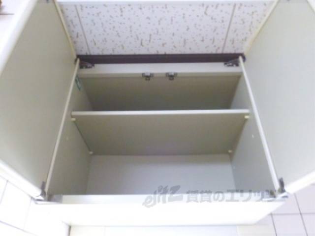 キッチン　・収納