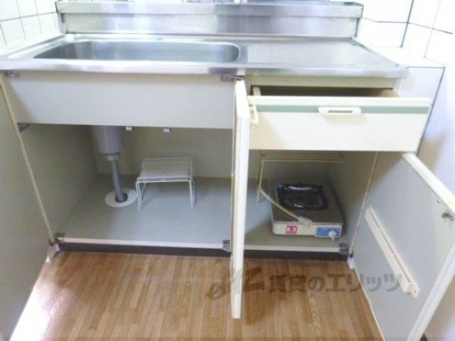 キッチン　・収納