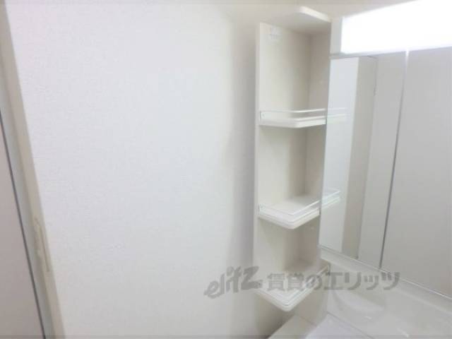 洗面所上部収納