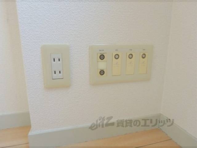 洋室　コンセント