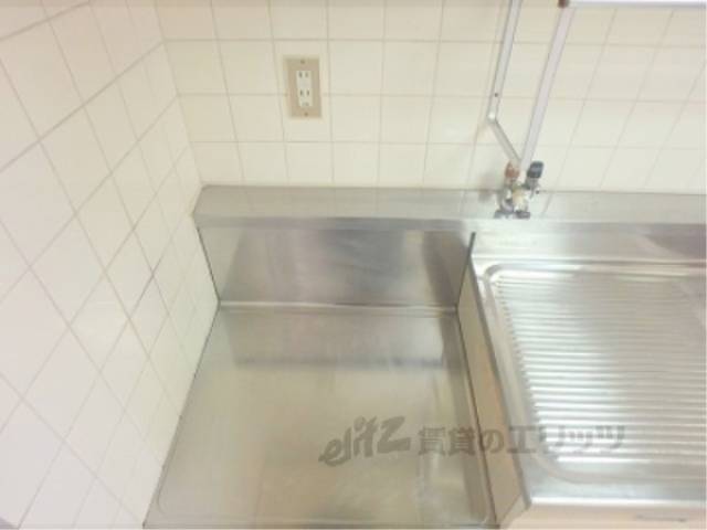 キッチン　コンロ置き場