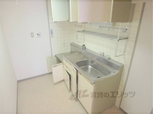 キッチン　物干し竿取付け可能