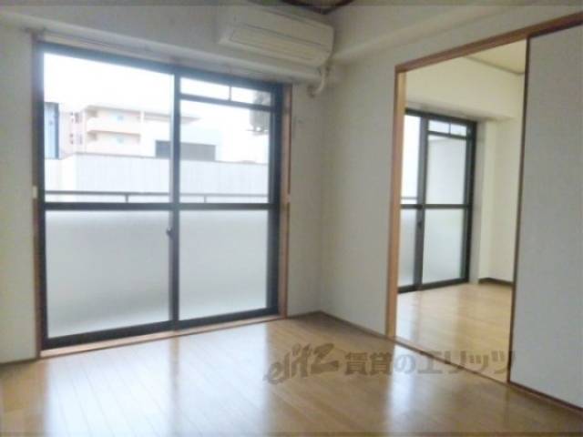 洋室　明るいお部屋です