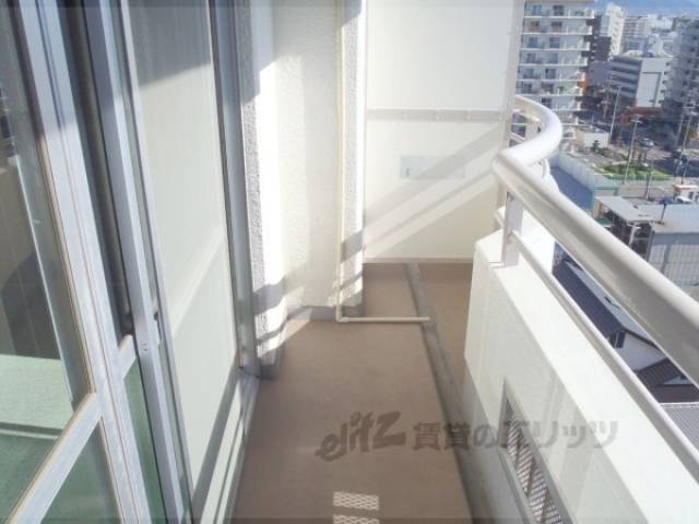 ベランダ　日当たりよく、洗濯物がよく乾きます。