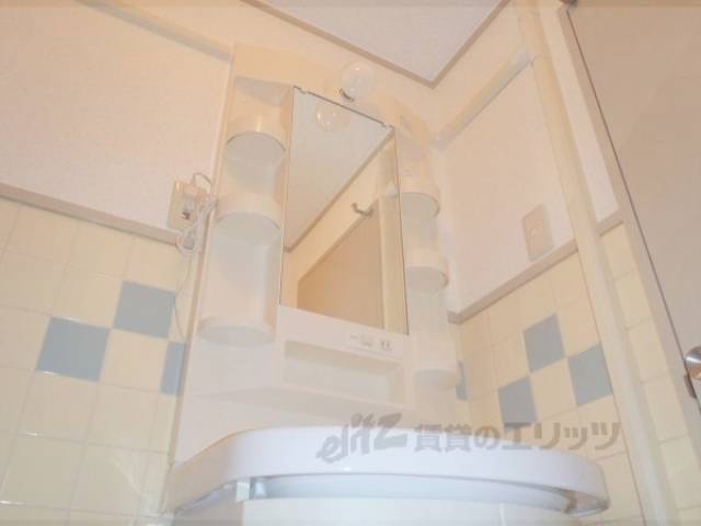 洗面所　独立洗面台です。