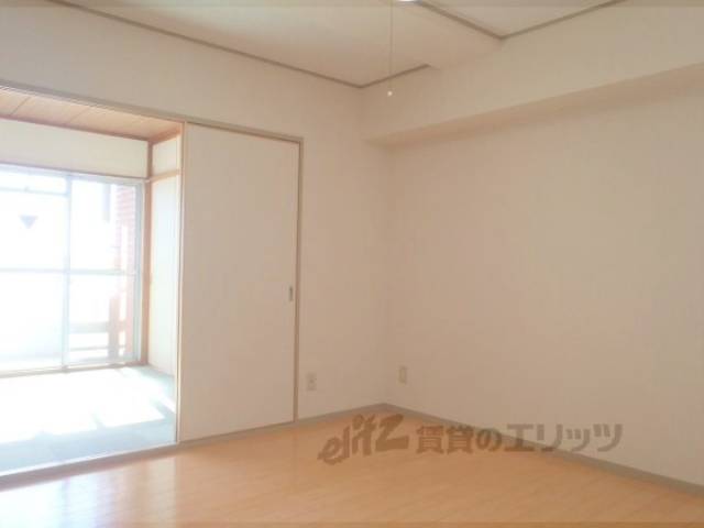 リビング　フローリングのキレイなリビングです。