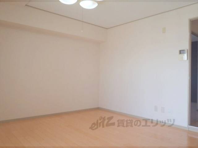 リビング　フローリングのキレイなリビングです。