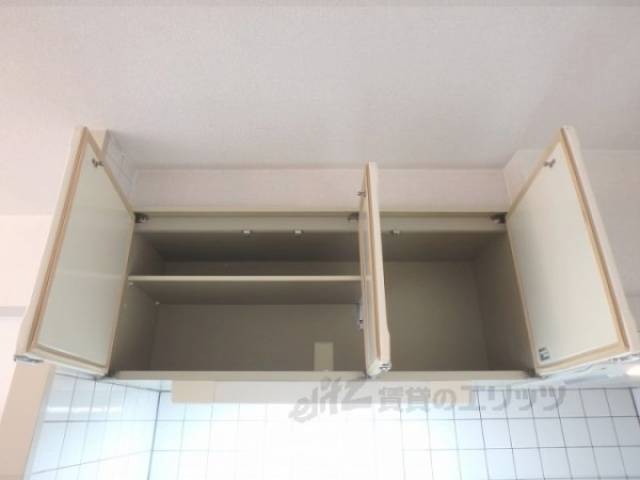 キッチン　上部収納