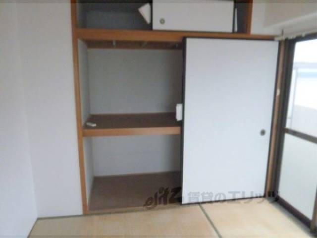 収納　押し入れ　収納