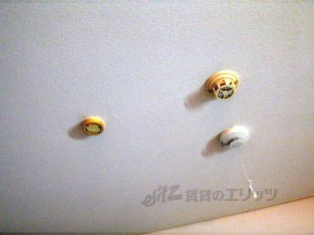 照明コンセント　キッチン　火災報知機付き