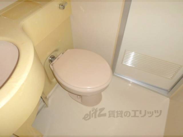 トイレ　シンプルなトイレです。