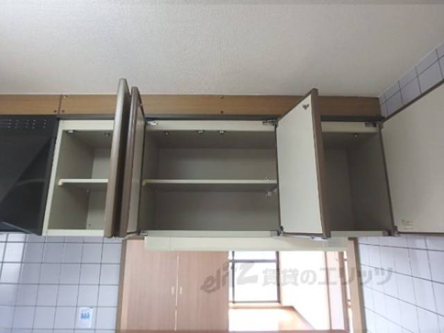 キッチン　収納上部