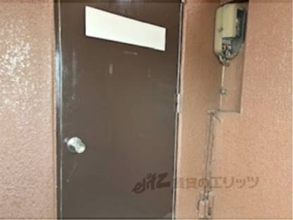 玄関　入り口扉