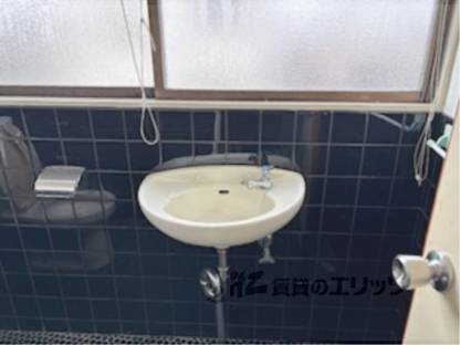 トイレ　手洗い台