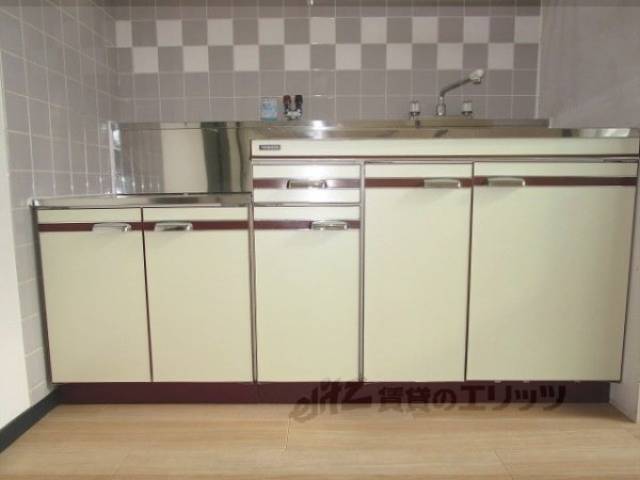 キッチン　収納