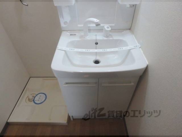 独立洗面台