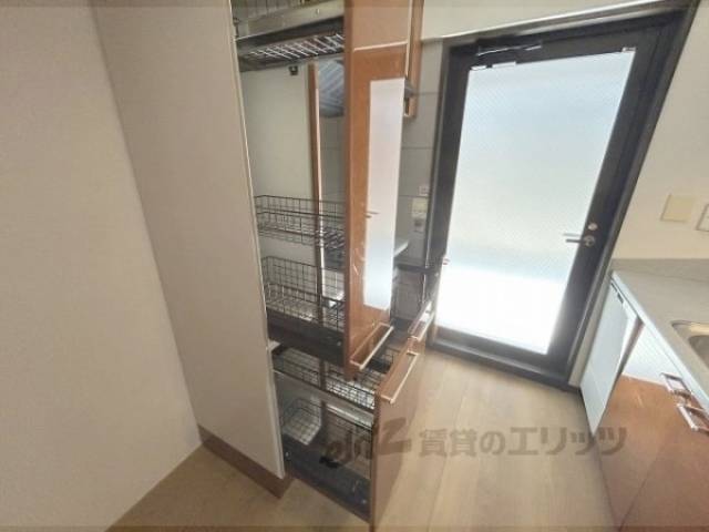 キッチン　収納