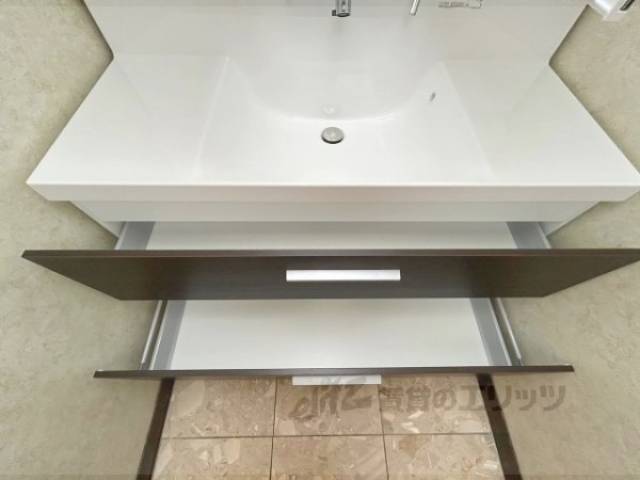 洗面所　下部収納