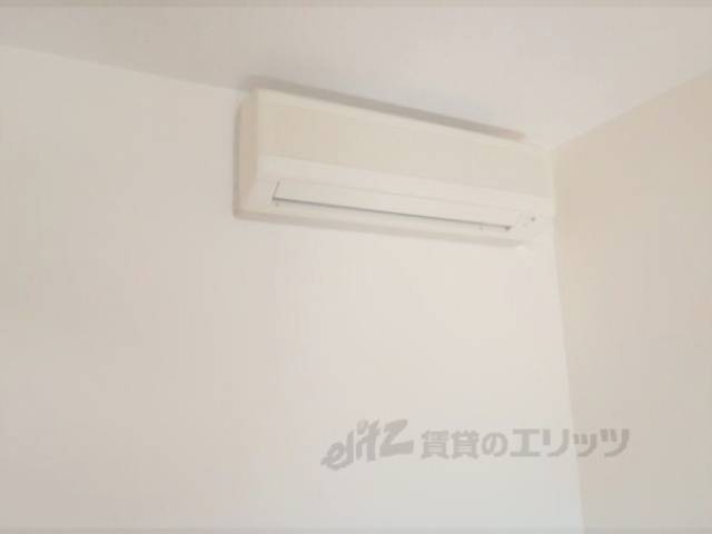 洋室　エアコン