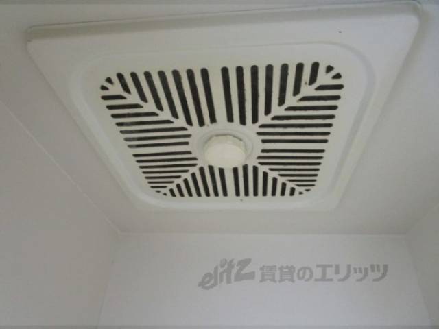 キッチン　換気扇