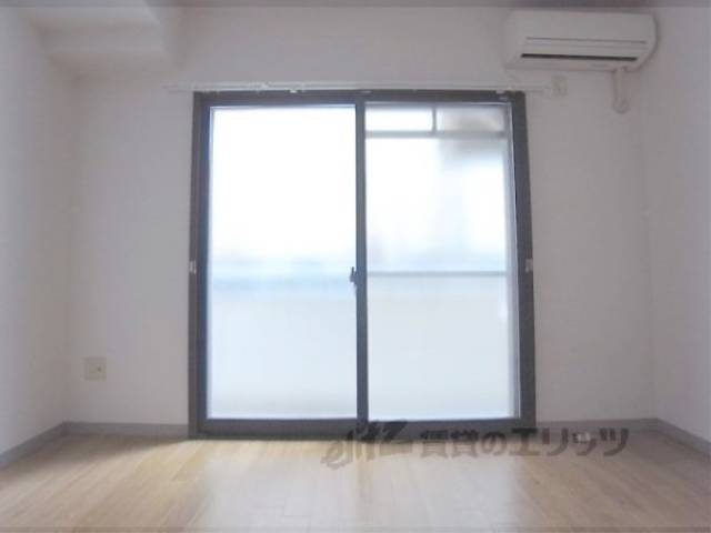 洋室　6.5帖あります