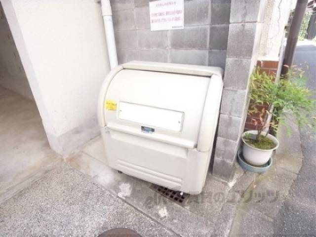 共同ゴミ捨て場